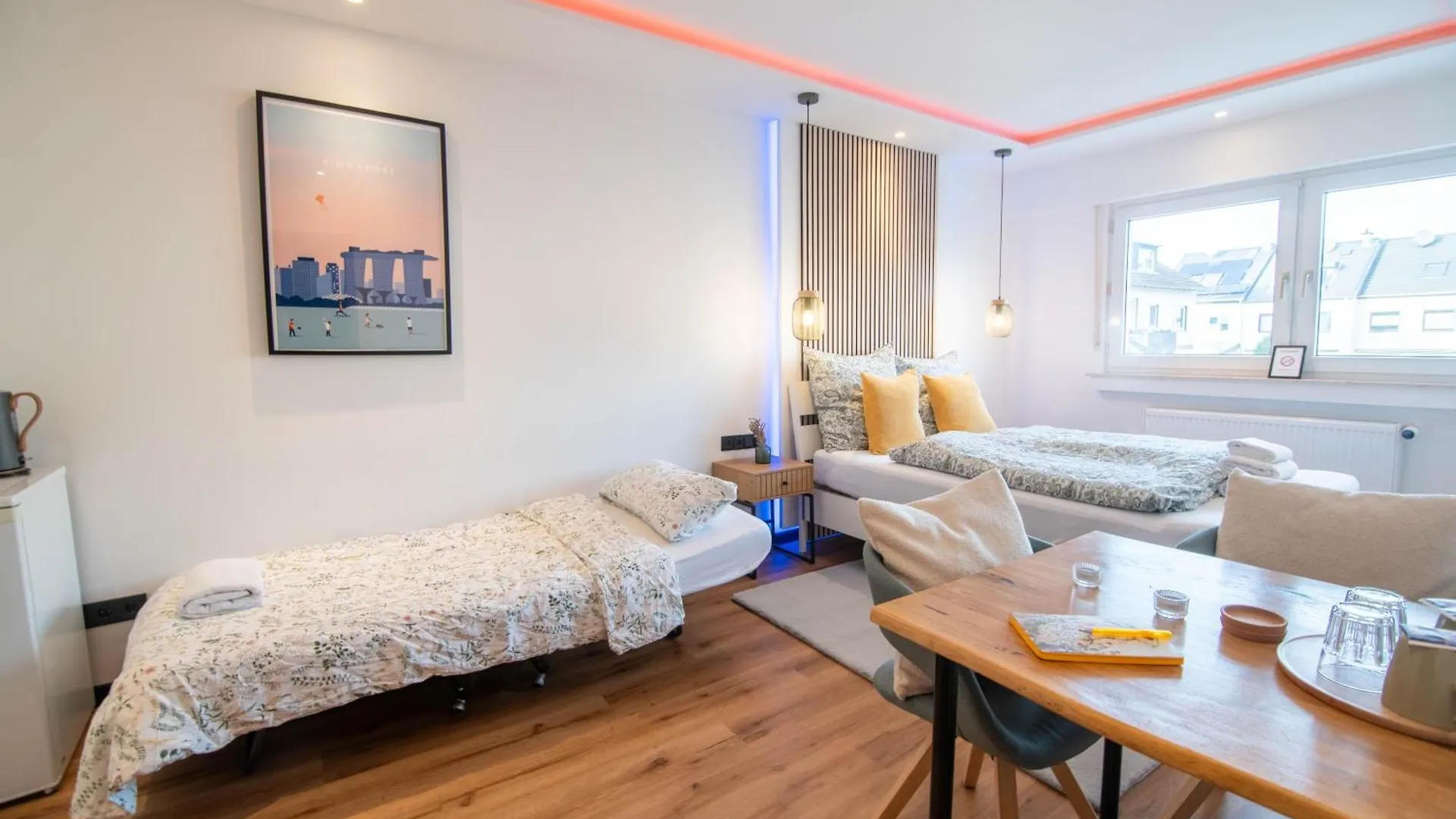 Shiny Singapore Room - Homestay - Doppelzimmer Mit Gemeinschaftsbad Cologne Guest house
